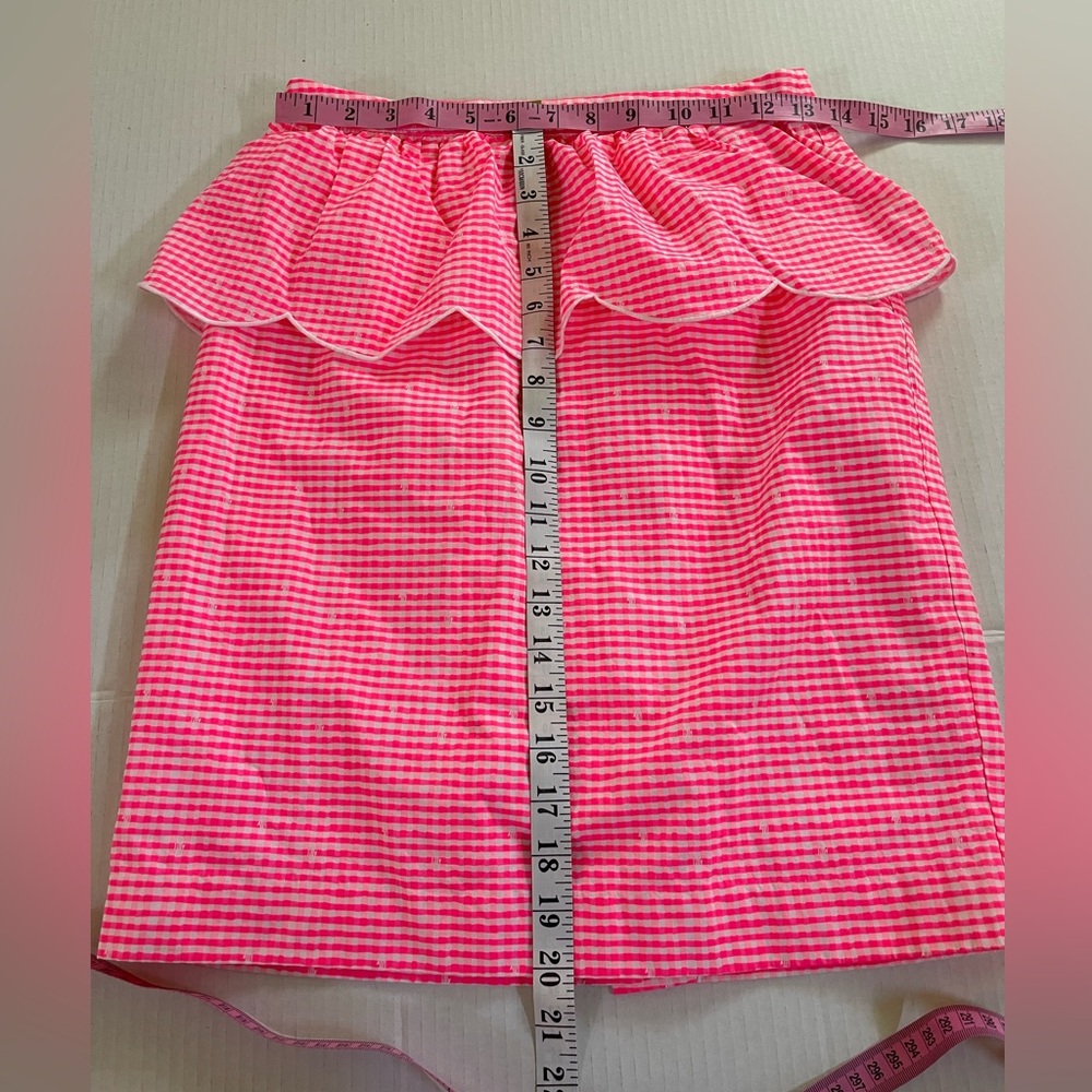 Lilly Pulitzer Thyme Scallop Peplum Skirt in the "Fiesta Pretty Pink" Size 4 - Picture 4 of 8